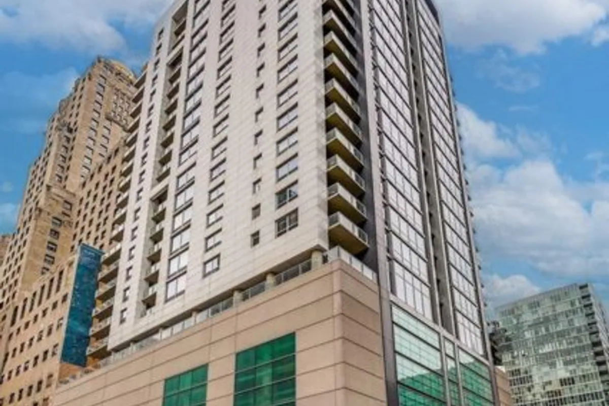 Exterior of 160 E Illinois St Unit 1405, Chicago, IL 60611