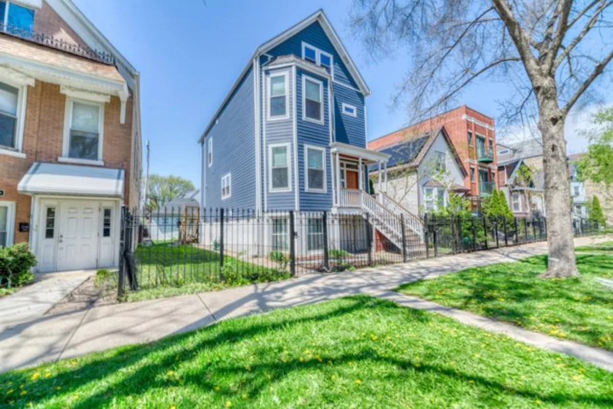 Exterior of 2838 N Hamlin Ave, Chicago, IL 60618