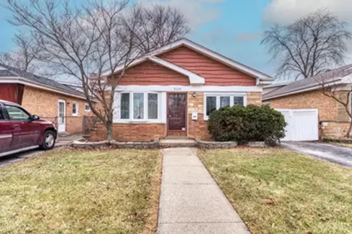 Exterior of 8625 43rd St, Lyons, IL 60534